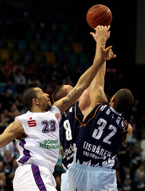 在与俞俐均 在与俞俐均